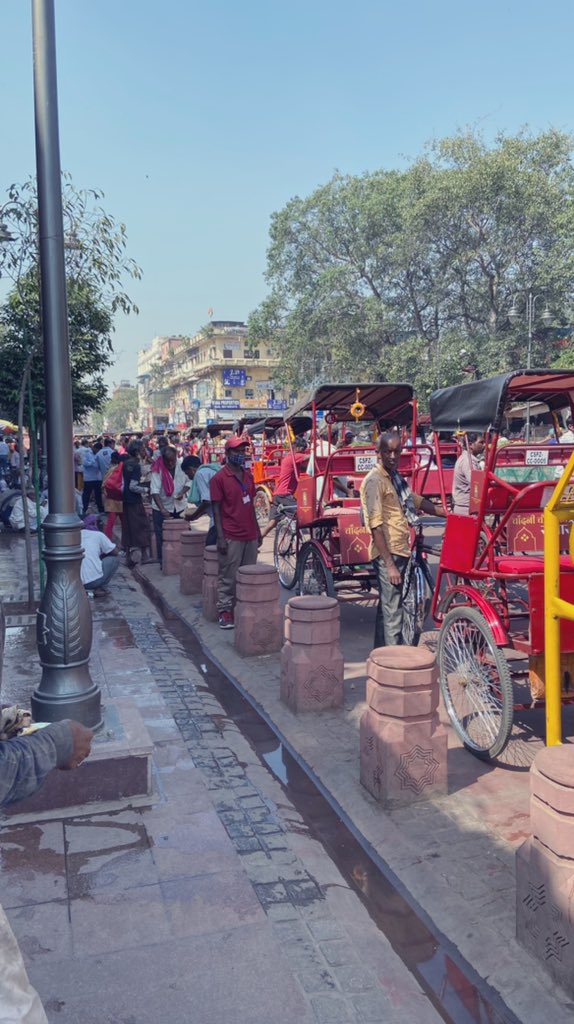 Omit_itis's tweet photo. I get to see various emotions when I roam in streets. #Delhi streets has so much to offer. https://t.co/SvLKAAkFcO