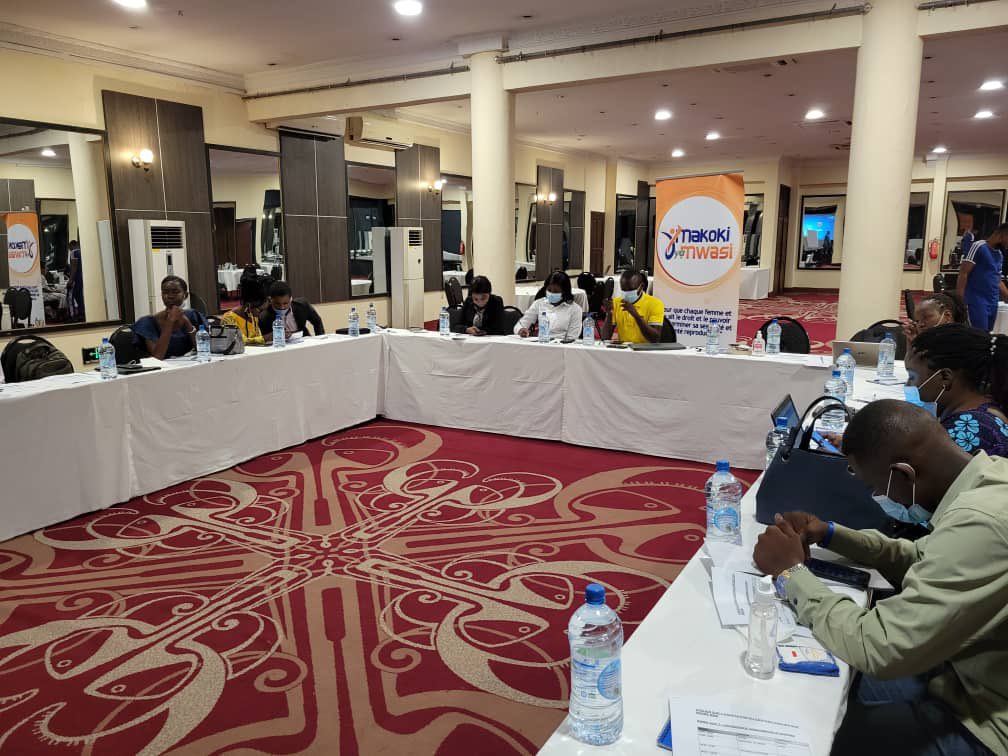 MakokiYaMwasi's tweet photo. #RDC #MakokiYaMwasi #Kinshasa
Prévenir les violences sexuelles et basées sur le genre, #VSBG et renforcer les voies de référencement des victimes vers la prise en charge holistique, @IpasOrg  et @HesperianAppsFR organisent un atelier de mise à jour du chartbot #NurseNina https://t.co/SVyaHf5gNg