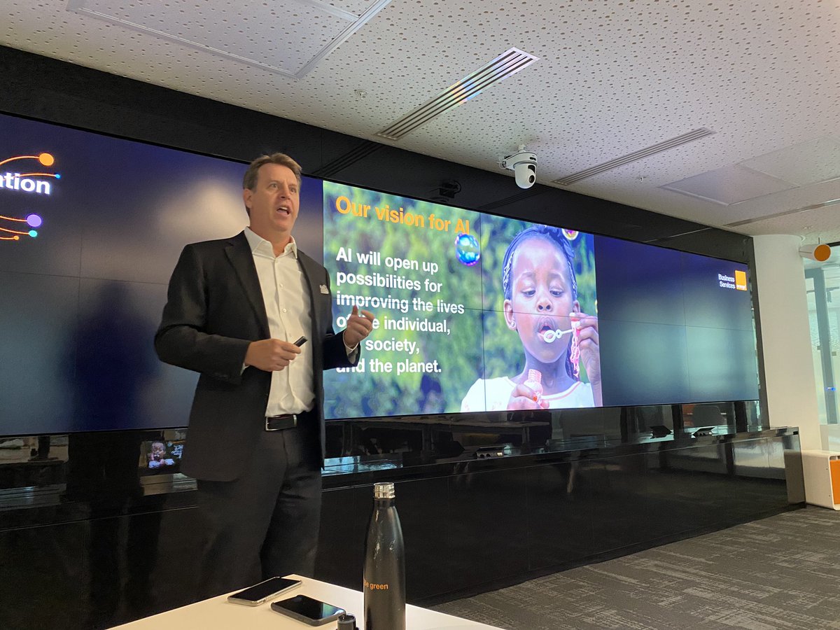 Customer Innovation Board: <a href="/stevejarrett/">Steve Jarrett</a> “When it comes to #data and #AI enterprises are facing many challenges: data governance and use cases as the most visible, but one must not understimate the importance of skills and culture!"