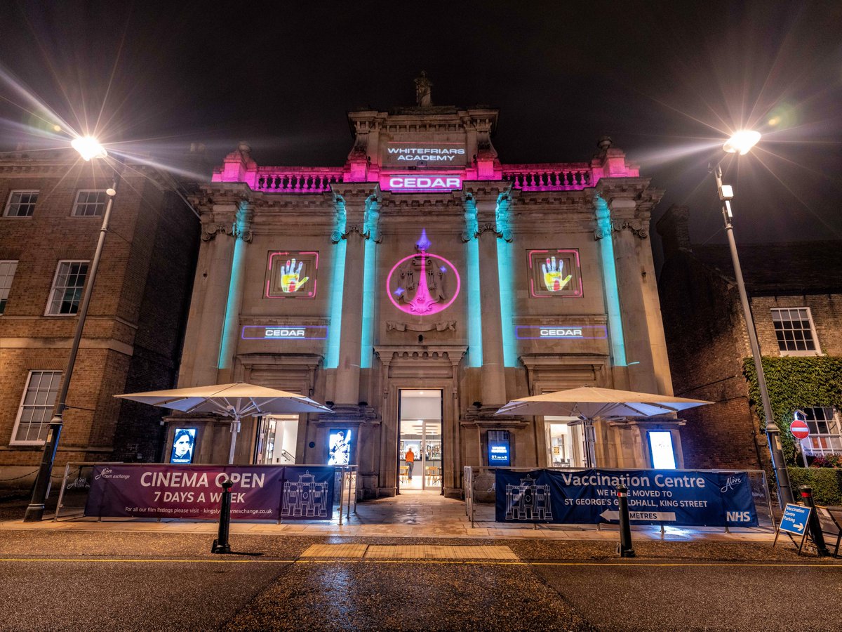 Staying with us until 31 October
There is now even more time to visit the after-dark, large-scale projected portals place around the town centre. This is all part of @in_collusion Intergalactic Hanseatic league now running until 31 October 2021.

#theihlkl #whatisthemindshift