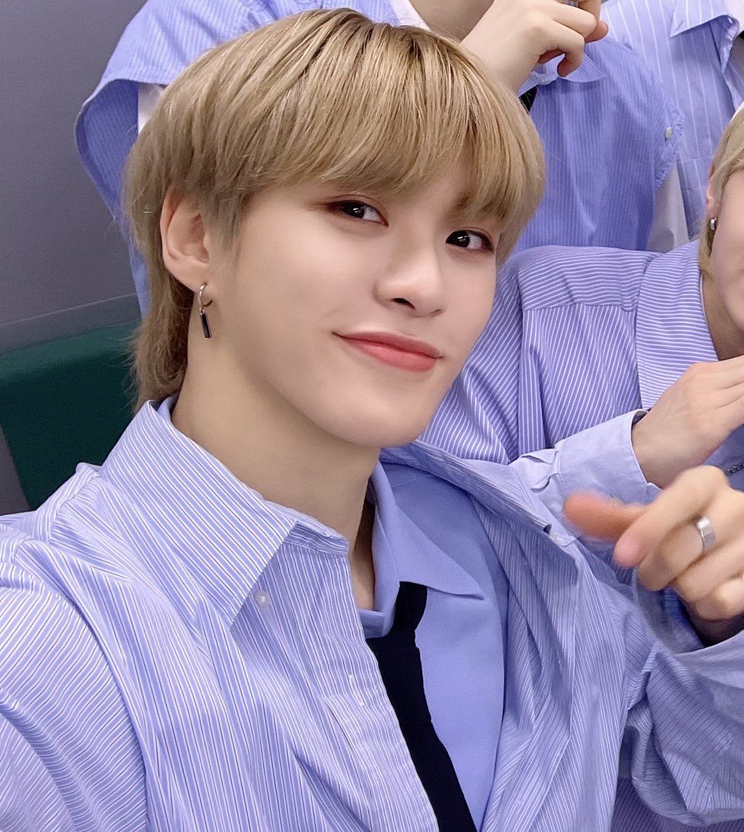 A040522_'s tweet photo. 이쁘니야❤︎❤︎ https://t.co/sBYSHO51pi