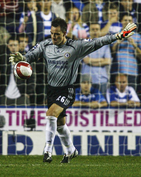 FrankKhalidUK's tweet image. 15 years today John Terry was our emergency goalkeeper against Reading.