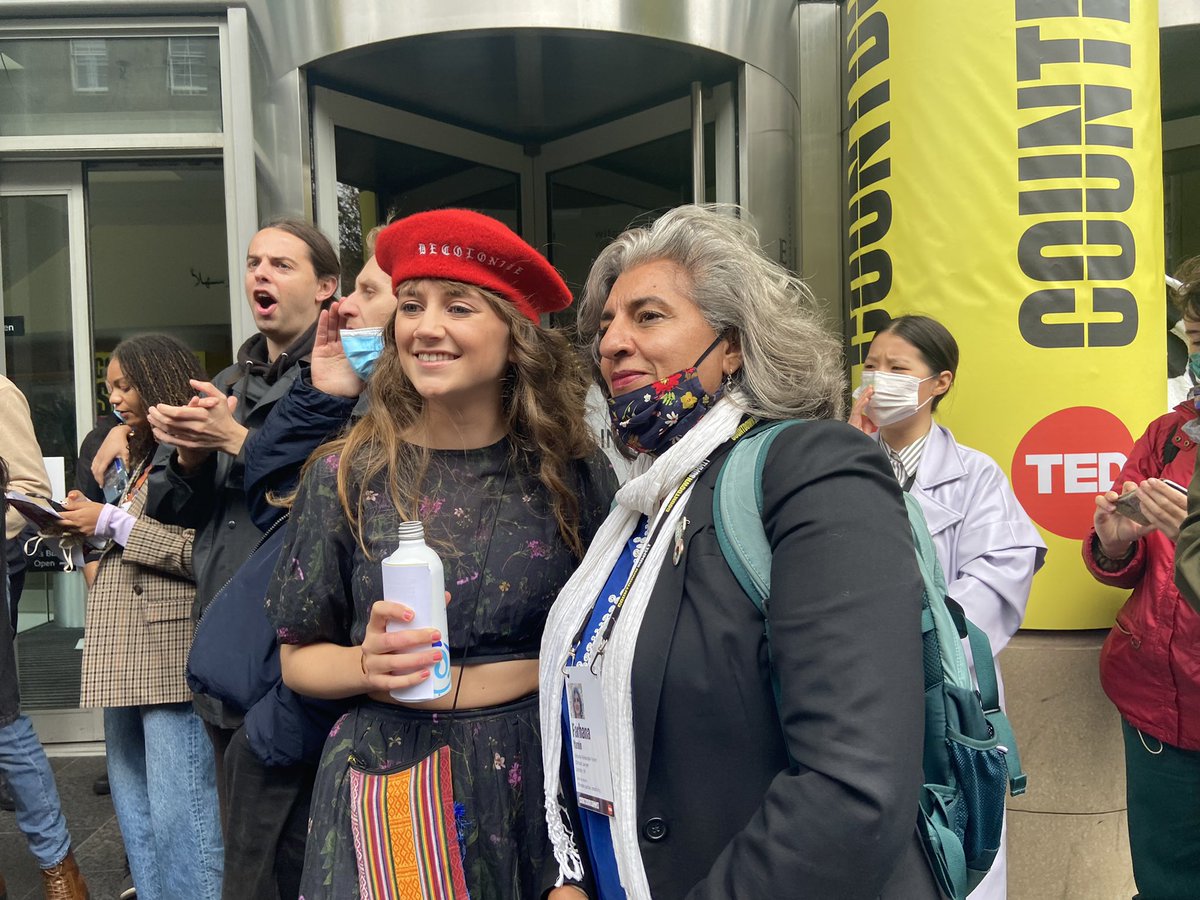farhanaclimate's tweet photo. Supporting the brave activists who call out @Shell_NatGas 💥#LaurenMacDonald Scottish activist fighting against a proposed offshore oil fuel west of the Shetlands. #ShellLies @TEDCountdown #stopcombo #paidtopollute https://t.co/RlYOxGhRTF