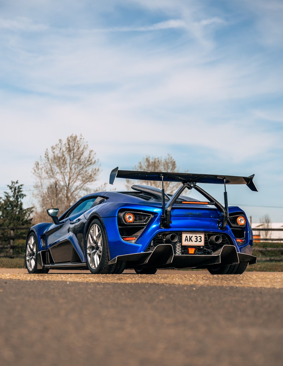 centurianautos's tweet photo. The Zenvo TSR -S rear wing always attracts a crowd. 
@ZenvoAuto https://t.co/OxEac9yErz