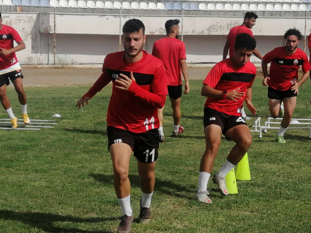 kms1969official's tweet photo. 🏟️ İDMAN GÜNLÜĞÜ
⚽ 14 Ekim 2️⃣0️⃣2️⃣1️⃣ Perşembe
➡️ Kahramanmaraşspor'umuz, teknik direktör Recep Aydemir ve yardımcı antrenörlerimiz gözetiminde Lig’in 8. haftasında Vanspor ile oynayacağı maçın hazırlıklarını bugün gerçekleştirdiği idman ile sürdürdü.
#KMSvVS https://t.co/oz0WpbZX7n