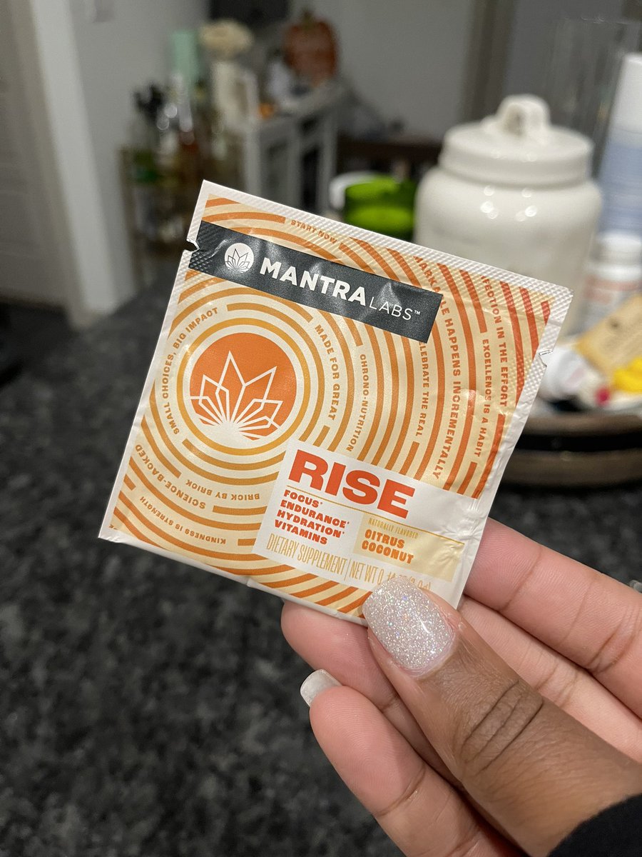 Packing a little something extra in my work bag today 😏 <a href="/gomantralabs/">MANTRA Labs Nutrition</a> #bibchat #mantrabr