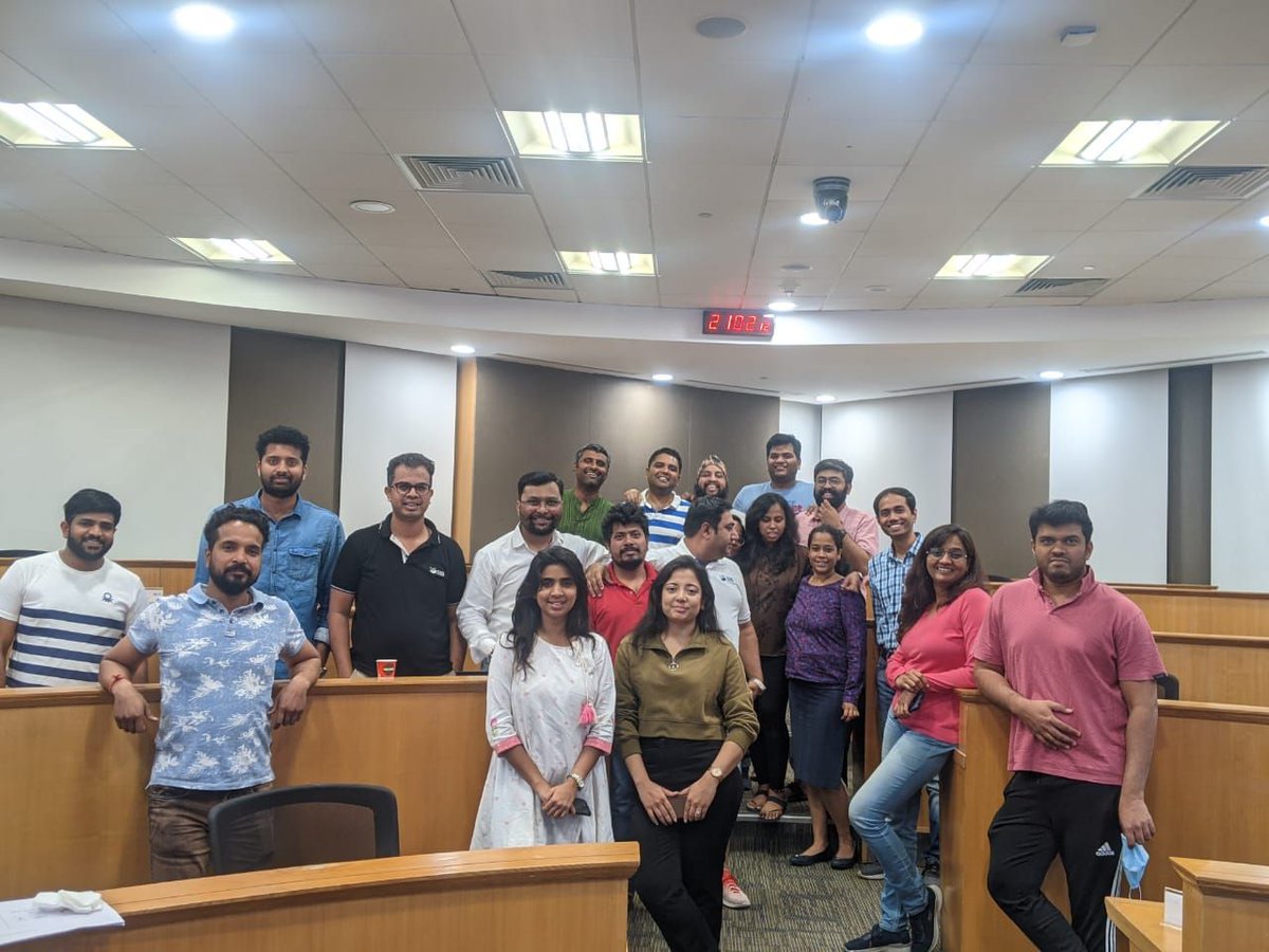ISBedu's tweet photo. #ThrowbackThursday #ISBJourney
Students from #PGPpro Class of 2020 reminiscing on their 18 months' journey at ISB & good old days with their classmates on campus before marking a new chapter in their professional lives.
#ISBPGPpro #FromtheFiles 📂 https://t.co/TnS5aziMde