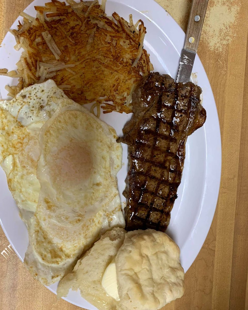 MonkeyMorning's tweet photo. Welcome Bikers for 2021@Biketoberfest! Hope to see some new faces and familiar faces! We have great breakfast/lunch items to get your day started. Be safe out there! #haveamonkeymorning #daytonabeach #goodeats #kingkongfoodiechallenge #foodie https://t.co/1DW45Ya5kH