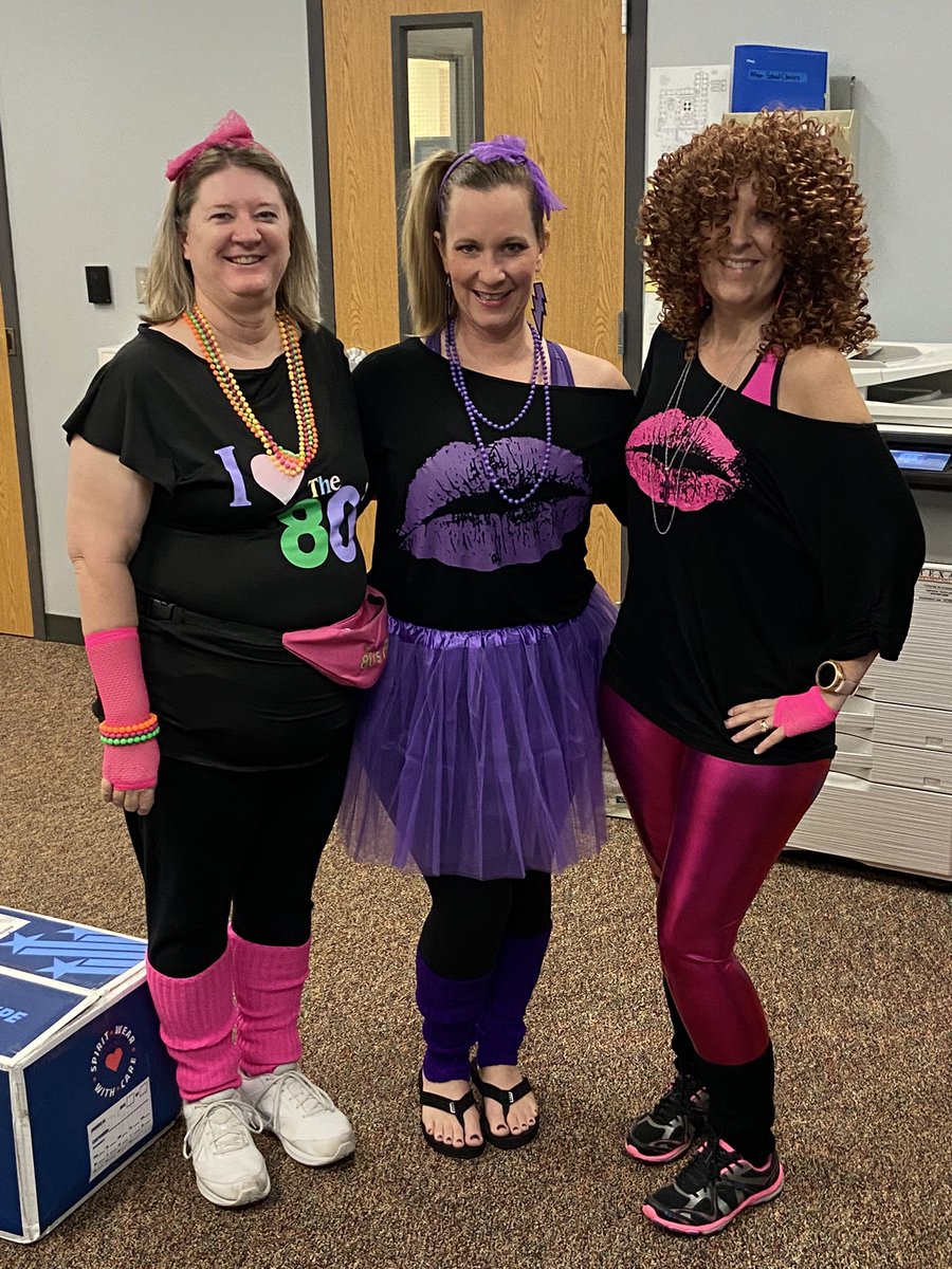 80s day at Fern Bluff!! I work with the coolest people! <a href="/FernBluffES/">Fern Bluff Elem.</a> <a href="/amy_privott/">Amy Privott</a>