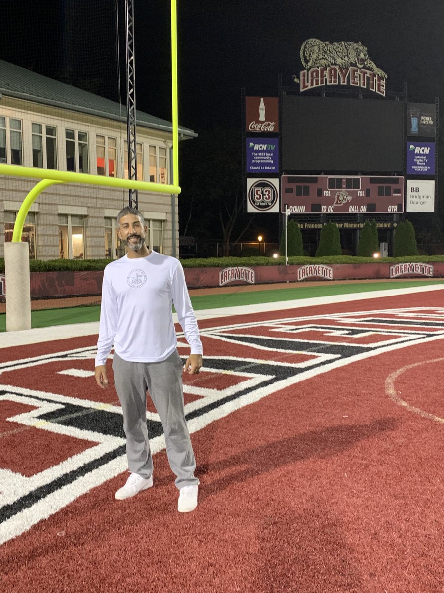 Great time last night on campus attending ⁦<a href="/fca_lafayette/">Fca Lafayette</a>⁩ ⁦with my daughter. When life throws curves, love, prayer &amp; faith is a great place to lean. #WinTheDay ⁦<a href="/LafayetteWBB/">Lafayette WBB</a>⁩