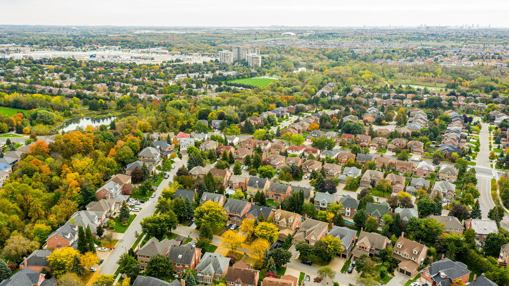 vision360tours's tweet photo. Check out my new virtual tour for 43 Foxmeadow Lane, Markham, ON L3R 8W4 https://t.co/WM52pEJf5C https://t.co/ENhSsUwjPm