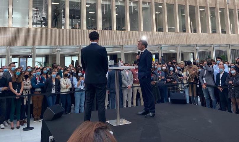 Poursuite de la visite du Président de la République au Comité d'organisation des Jeux olympiques et paralympiques
👉 Remerciements des personnes mobilisées dans la préparation des #JOP2024
👉 Des jeux inclusifs, exemplaires et qui remettent le #sport au cœur de l'#éducation