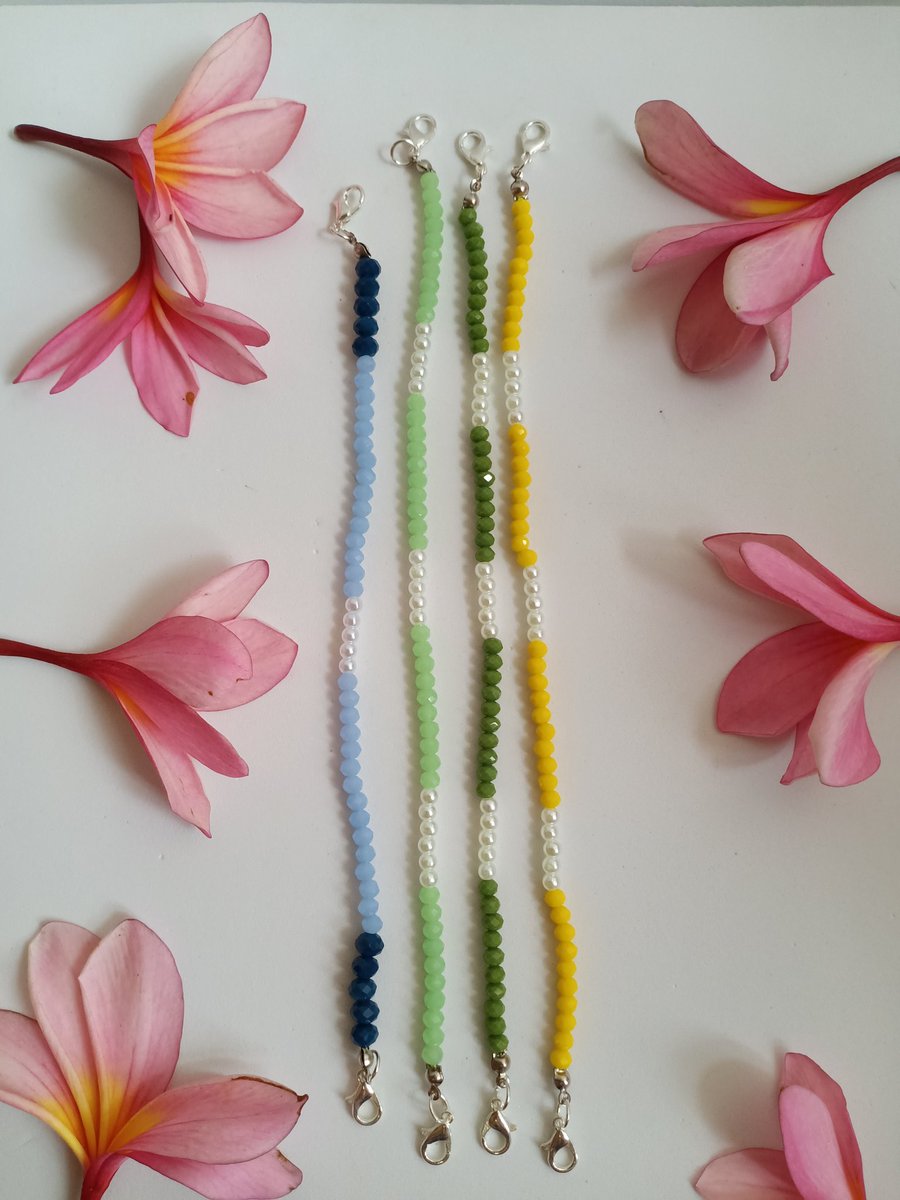 My second handmade beads accessories!
#maskstrap #maskextender #Beaded #jewelry #Accessories #DIY #crafts 

batikkusumasari.com