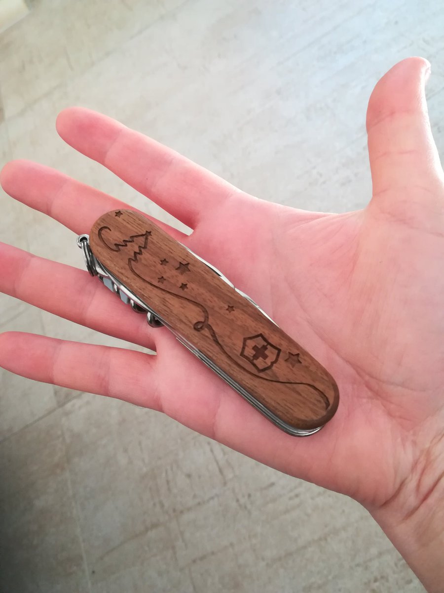 lil_writer's tweet image. I finally have my Swiss army knife @Victorinox! #2020Edition 😍