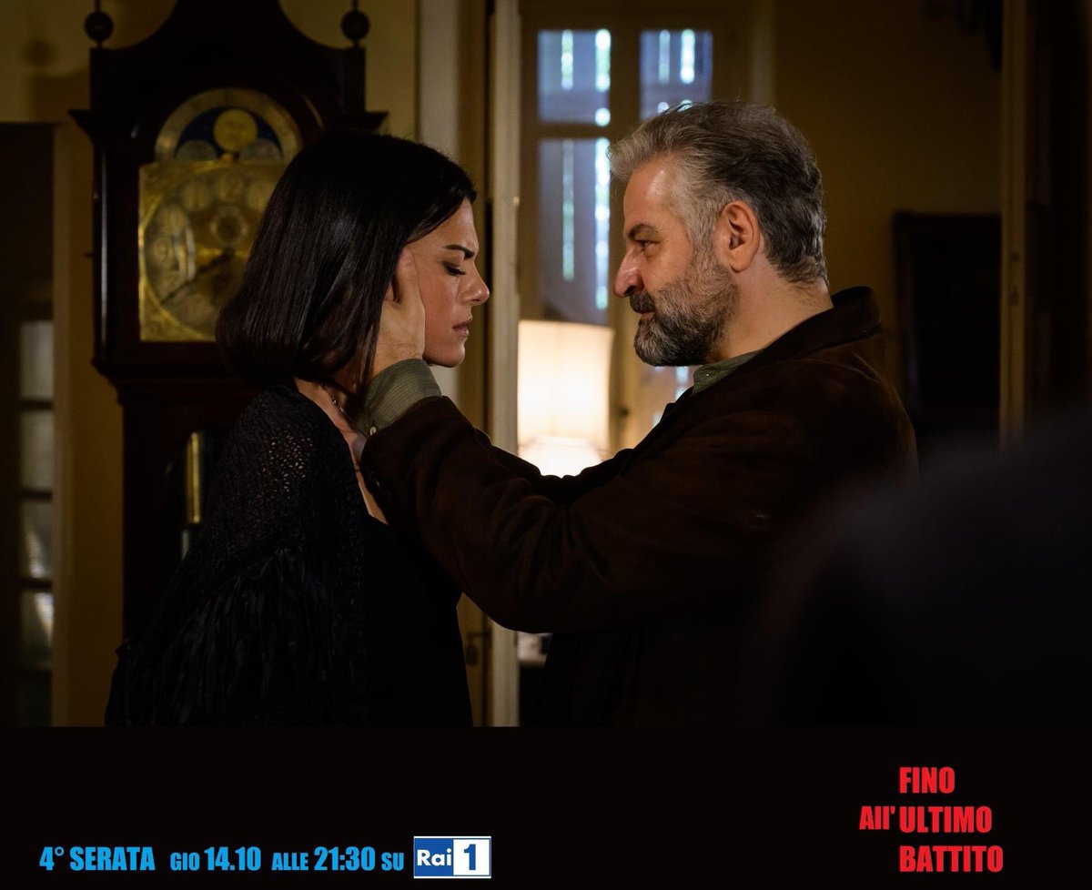 #finoallultimobattito <a href="/RaiUno/">Rai1</a> <a href="/eliseoentert/">Èliseo entertainment</a> <a href="/Raiofficialnews/">Rai</a> <a href="/ttagencysrl/">ttagency</a>