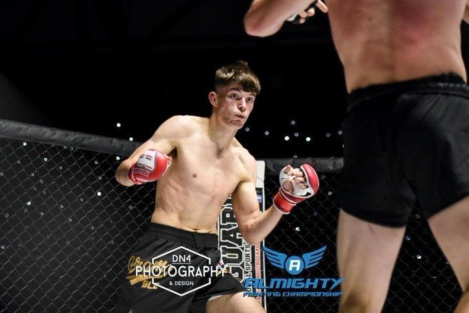 Hulls107FM's tweet photo. 'Listen Back with Wolfy'

Mixed Martial Arts UK Champion chats to Wolfy about his sport, his drive and his passion to succeed!
@StainesGeorge 
https://t.co/WqCkOs3ocj

Listen here:
https://t.co/As5j9sJz7V https://t.co/QiTRRbHXnP