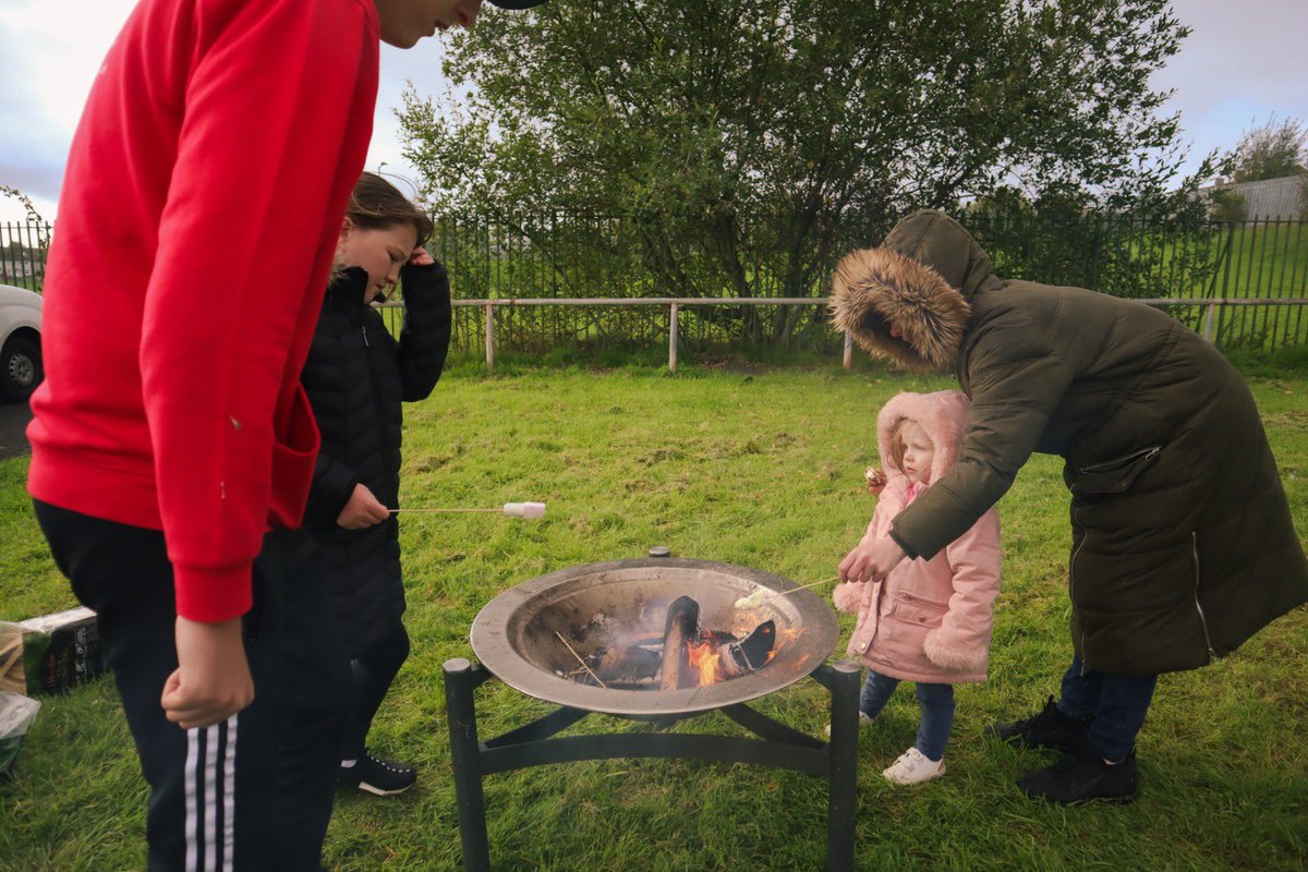 PEEK_SCOT's tweet image. Milton Street Play in the rain, never a dull moment. ❤️☔️ #PEEKPlay 

@MarcoPEEK123 @KieranPeek