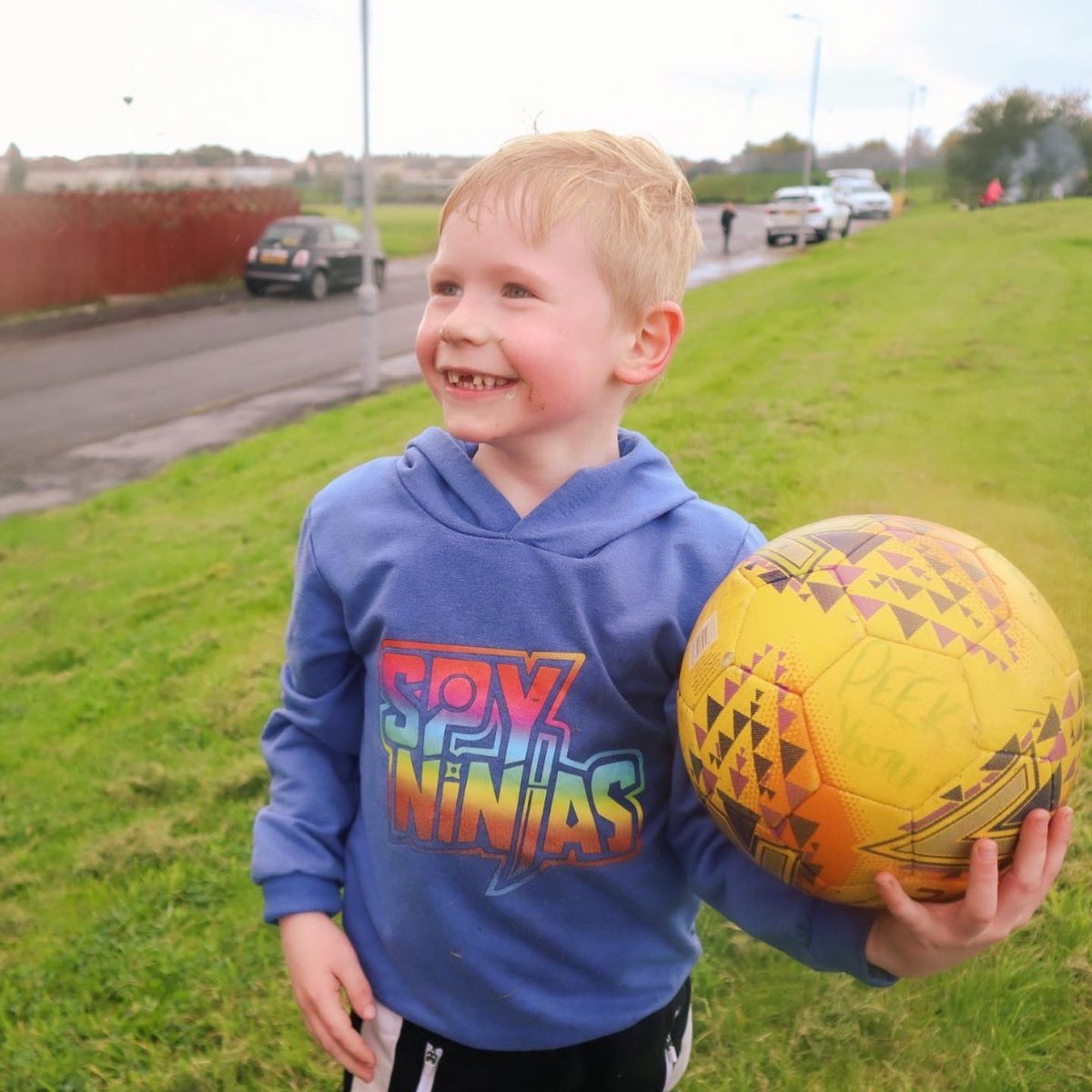 PEEK_SCOT's tweet image. Milton Street Play in the rain, never a dull moment. ❤️☔️ #PEEKPlay 

@MarcoPEEK123 @KieranPeek