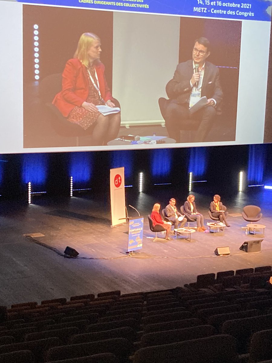 Snpga's tweet photo. Notre amie Marie Claude Sivagnanam anime avec talent l’atelier sur les clés organisationnelles et managériales pour faciliter la prise de responsabilités des femmes au sein de la FPT ! Un enjeu majeur et de grande actualité ! 🤔 https://t.co/7R3owIV3sc