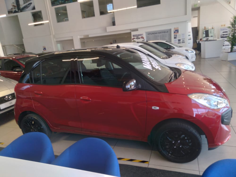 DeeJunior16's tweet photo. Hyundai  Two-Tone Atos from R178 900. Only found in Hyundai Hatfield.

We offer financial assistance.
0% Deposit needed.
Same day approval.

Contact Didi: 065 301 0 443
didintlel@hyundai.co.za https://t.co/EwgsdphBcz