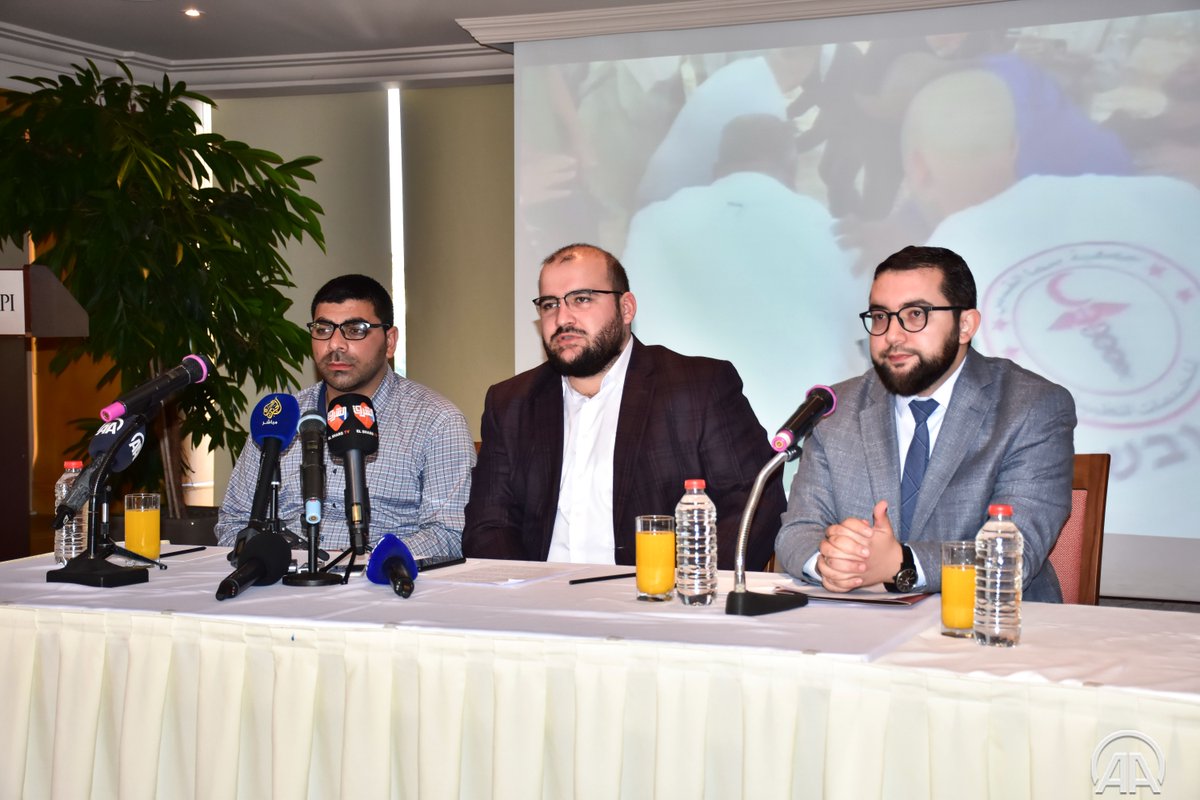 #تركيا ...رفضت 55 منظمة مجتمع مدني تركية، ممارسات #إسرائيل الأخيرة في القدس، حيث سمحت بالصلاة الصامتة بساحات #المسجد_الأقصى وإبعاد الشيخ عكرمة صبري عن المسجد
جاء ذلك في مؤتمر صحفي عقد بمدينة إسطنبول، ألقي فيه بيان مشترك للمنظمات باللغتين التركية والعربية
v.aa.com.tr/2392117