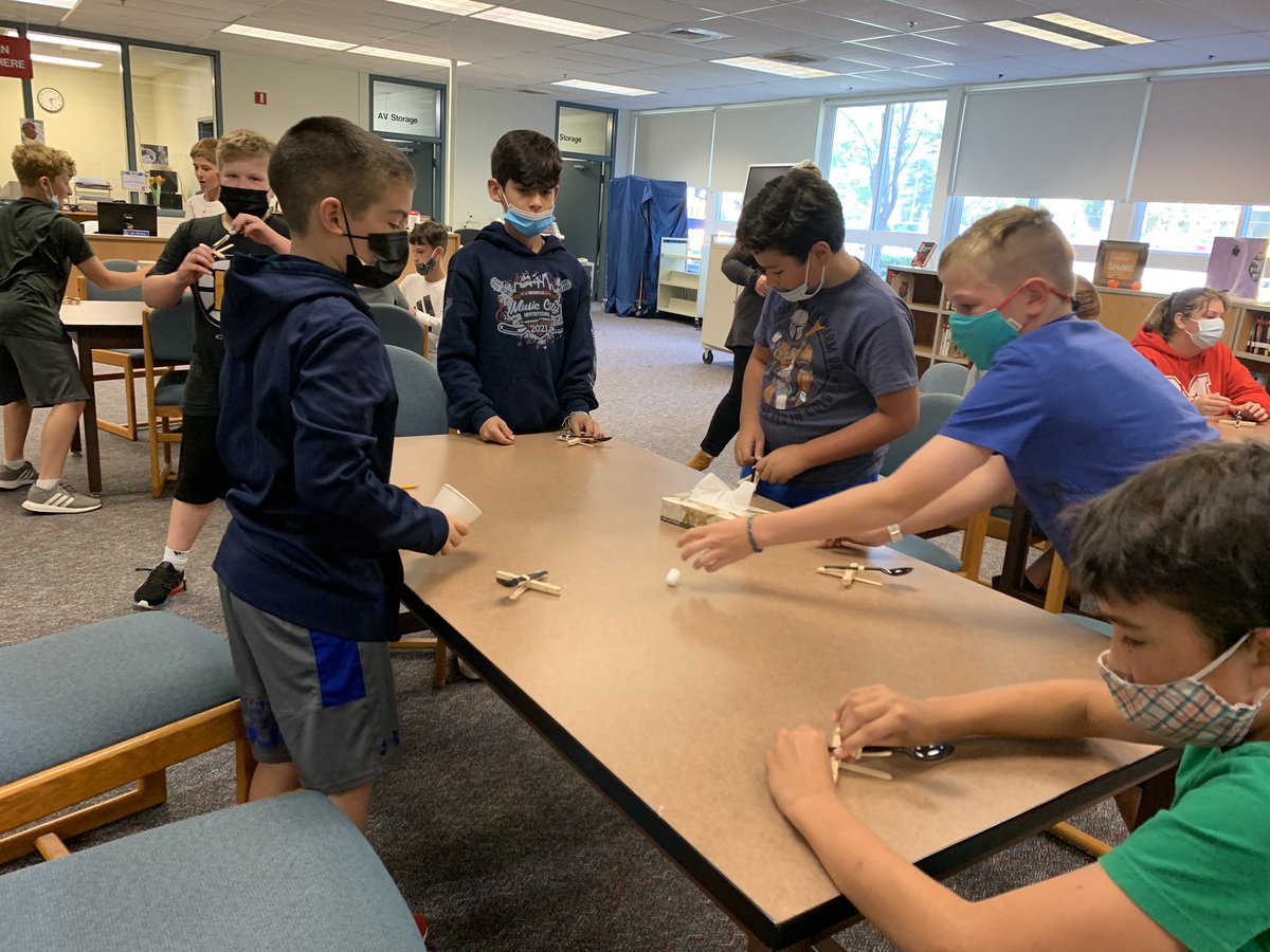 lderrymslibrary's tweet photo. Catapult fun in the @lderrymslibrary during Storm Time. #STEM #lderrylearns @Londonderry_lms https://t.co/XWhUGcSXCA