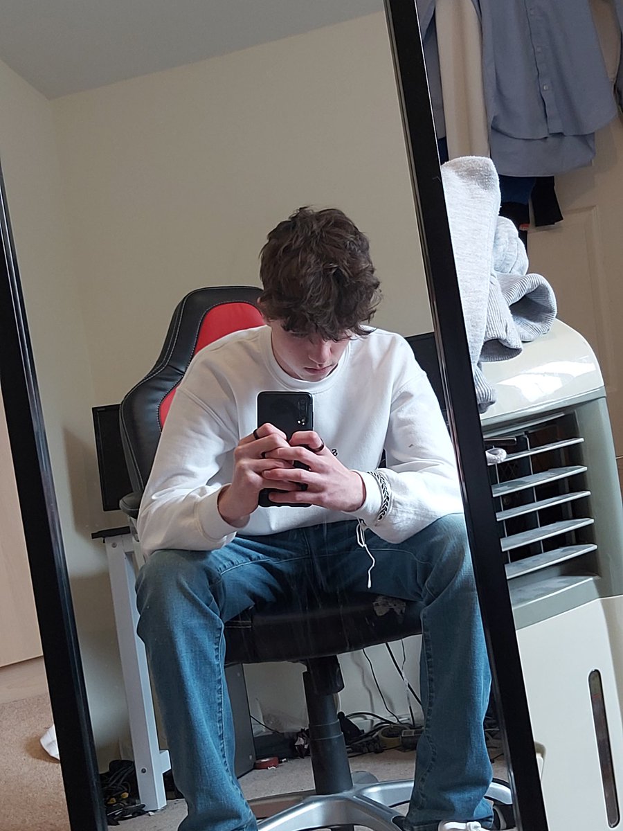 Stickymodd's tweet image. Daily posts⁉️