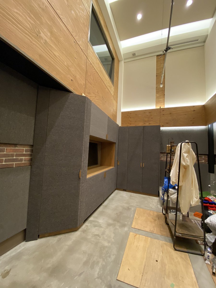 CompAudio's tweet photo. ニューギア!
弊社のFoleyStageに新しいオーダーメイドの収納が届きました。
いつもお世話になってるPytagoraさんです。
https://t.co/JixcNPUvr5
#pytagora #オーダーメイド家具 #connectecho #connectechostudio #foley #foleystage #フォーリー #サウンドデザイン #効果音 https://t.co/0Jgfd4vrg1
