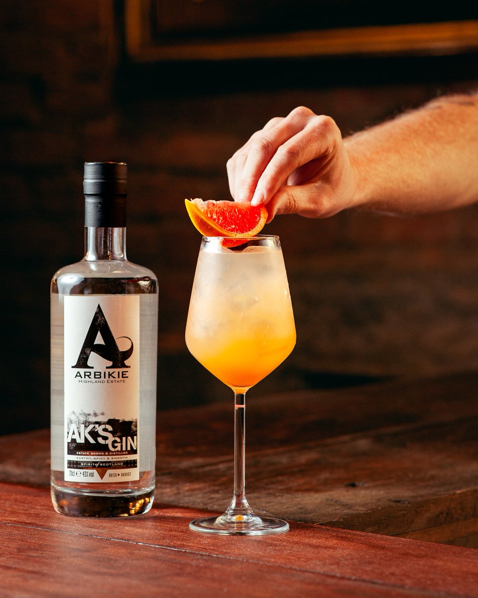 Arbikie's tweet photo. Sip back and relax with this delicious serve we've put together using AK’s Gin and @belvoirfarm_uk cordial.
50ml #AKsGin
#Belvoir Natural Orange Cordial
Pink Grapefruit Juice
Soda
#Garnish with a Grapefruit Wedge
Shop: https://t.co/rsDjyUERJz
📸@danny_mcmaniel (Instagram) https://t.co/hgDQwtEMFy