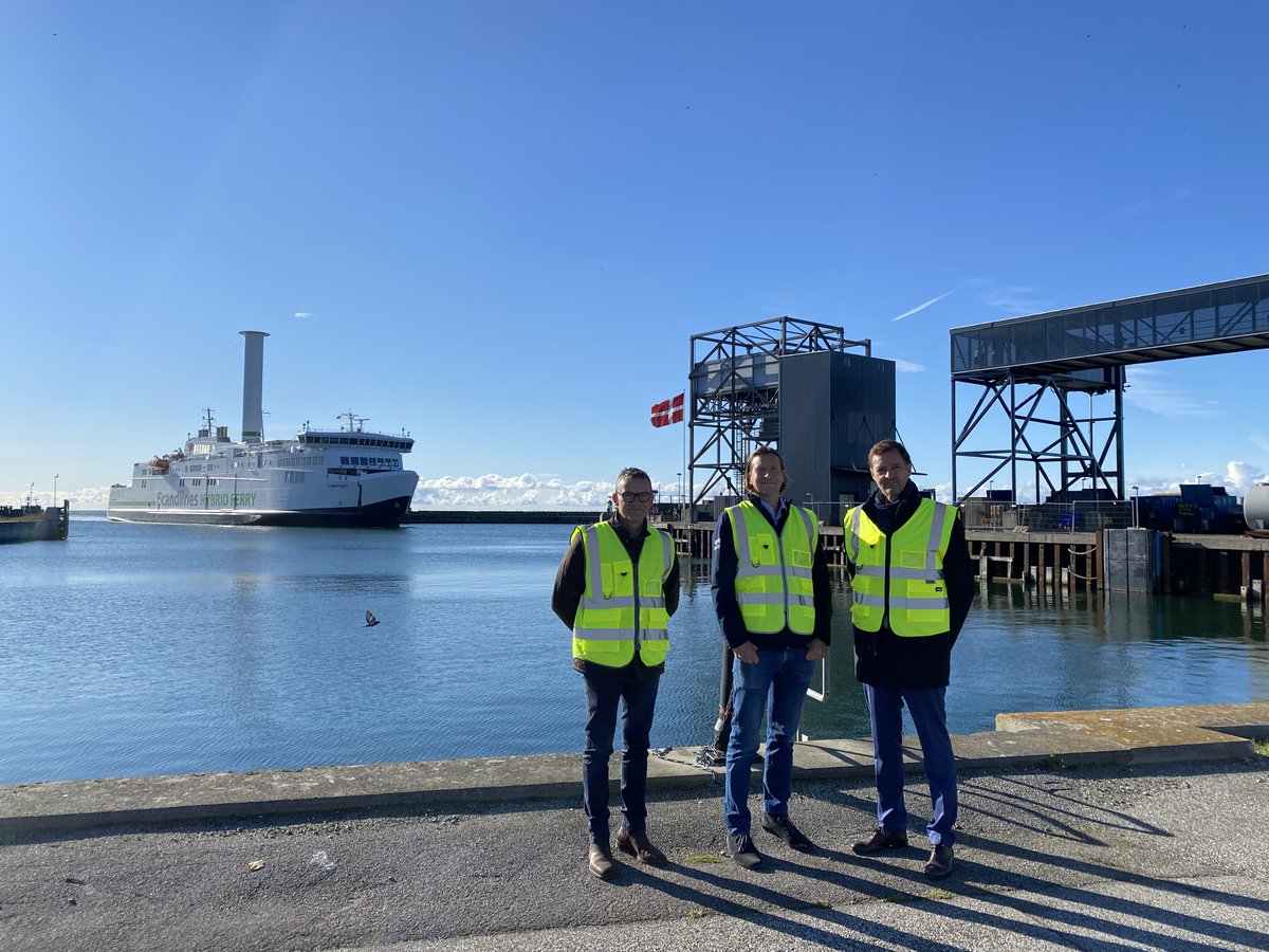Following our exciting news with Scandlines – here is a great photo of Norsepower’s CEO Tuomas Riski, Scandlines’ CEO Carsten Nørland and COO <a href="/micguldpet/">Michael Guldmann Petersen</a> in front of the vessel that started their #RotorSail journey - the M/V Copenhagen.

#decarbonisation #cleantech #shipping
