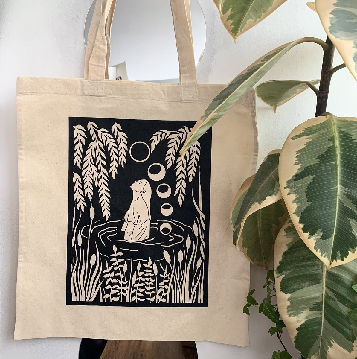 elise_designs's tweet photo. I now have a Water Witch tote bag to go alongside my Woodland Witch! https://t.co/PBF88PRctL https://t.co/7K9H2lnOcT