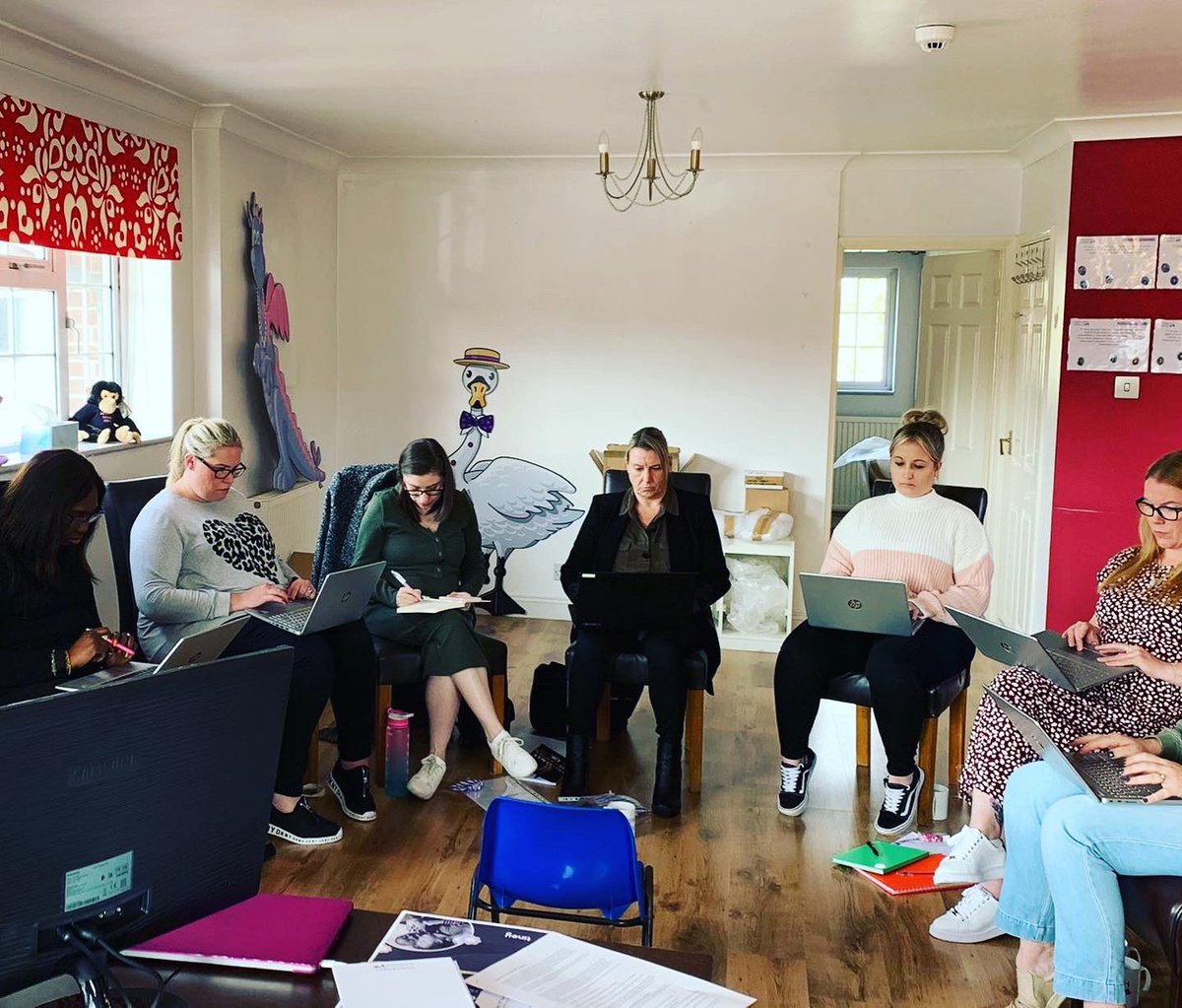 shmarylebone's tweet photo. Yesterday, Miss Laura joined the other heads of the Chatsworth Nurseries for an exciting day of training at @duchessabingdon We are always learning new things to make sure the care and education at the nursery is the very best! 💜@chatsworthschls #eyfs #nurseryschool #earlyyears https://t.co/7eSb6Fwtg8