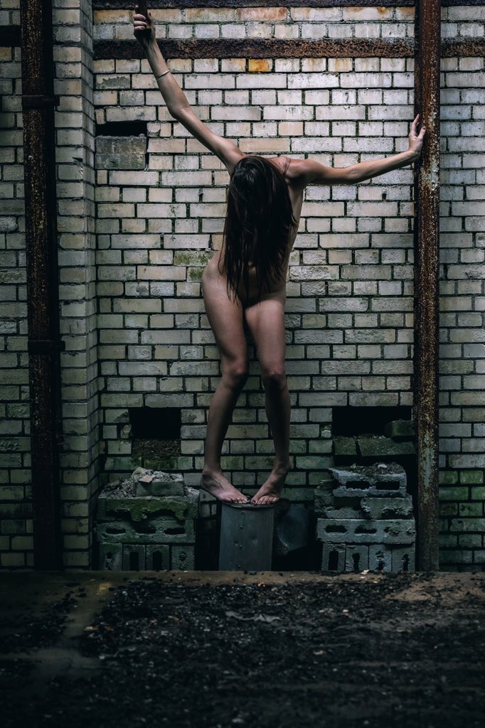 Abandoned nude art with 📸 Steve Malone! 
#nudeart #abandonedplaces #inthefeels #darkart #pittsburgh #travel #modeling #photography #artists