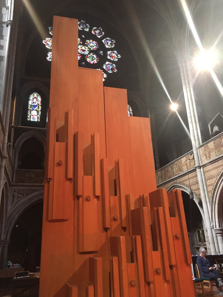 Thank you to <a href="/GawainGlenton/">Gawain Glenton</a> for this fantastic cypress-scented instrument &amp; for all the energy &amp; exuberance of <a href="/Sestinasingers/">Sestina Music</a> @markyjchambers @Violino1567 @EmilyWh44982798 <a href="/WilliamFLyons/">William Lyons</a> #aromatherapyorgan <a href="/resonusclassics/">Resonus Classics</a>