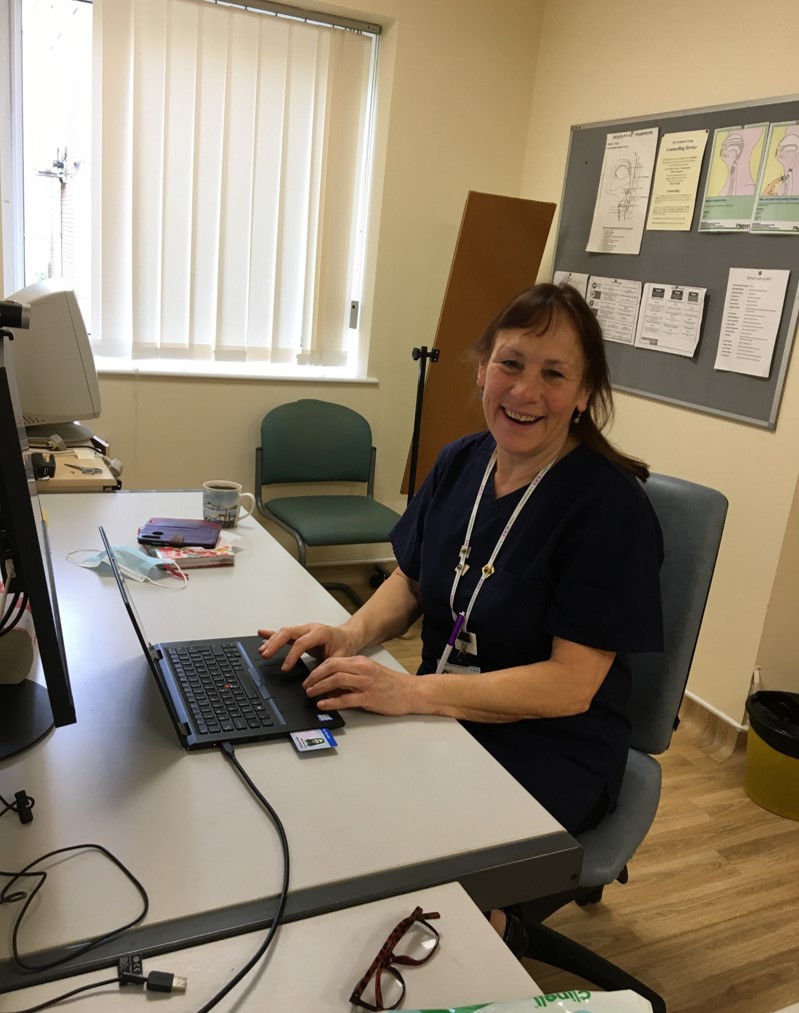BHTSLT's tweet photo. @BHTSLT love working with @elzebub @chilternmusic.
Combining music therapy and aphasia therapy on the stroke ward with @JordanSLT and as part of a digitial music/aphasia group with our techincal instructor Alison.  #musictherapy #MDT #AHPsDay https://t.co/Y0cWSYvzU5