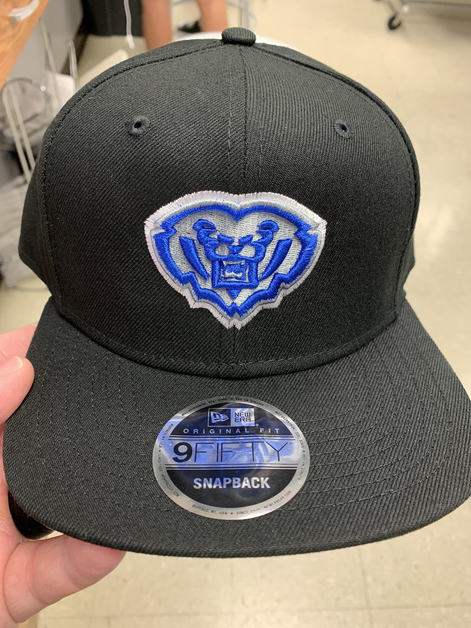 HSE FAN STAND on Twitter "They’re here!! Get you a black snap back at