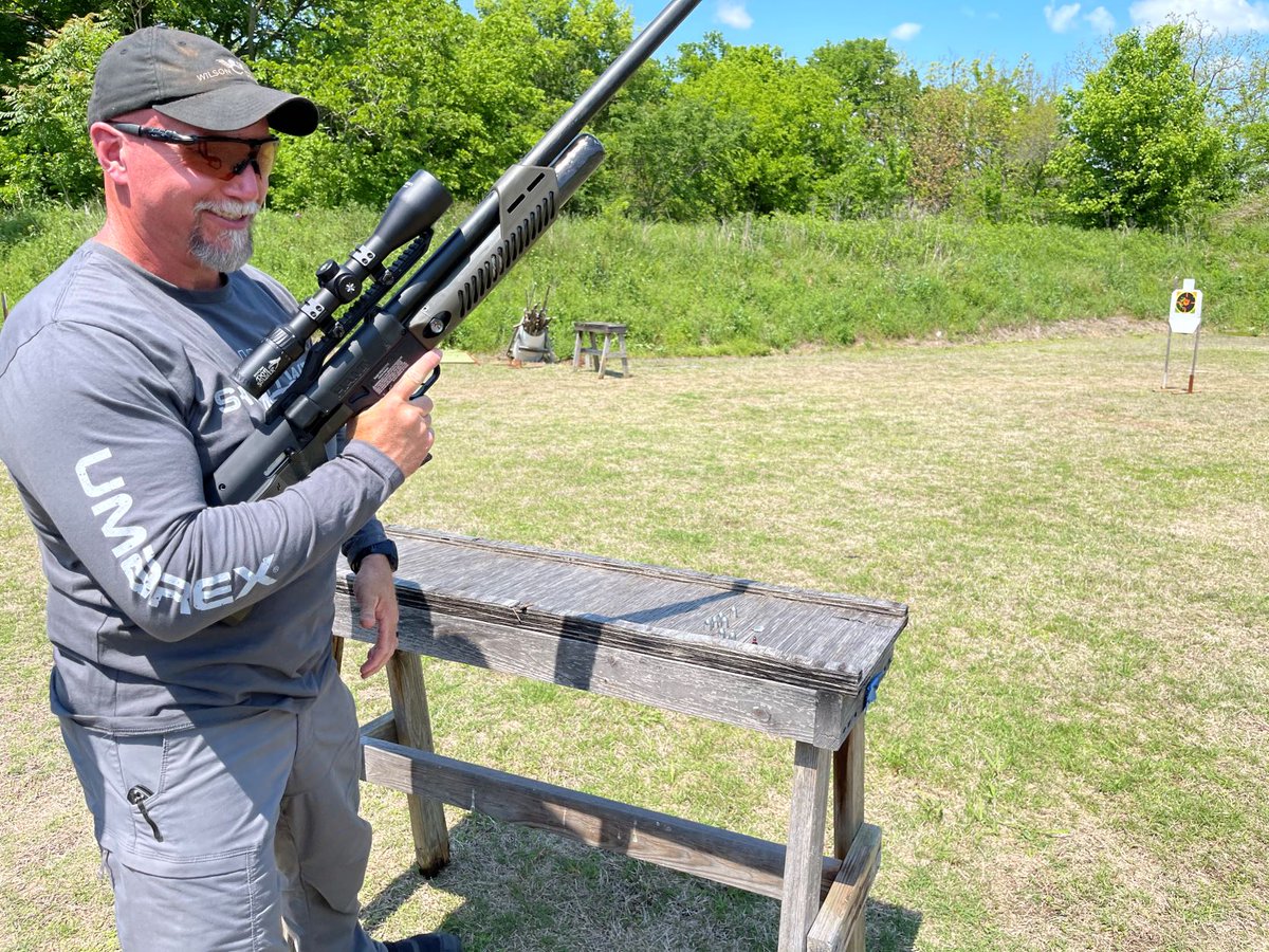 SPORTSMANchnl's tweet image. A .50 Caliber Air Rifle? Better believe it! Check out the @UmarexAir Hammer. It will push a 550-grain slug to 760 FPS. Watch the video at bddy.me/30i4OJS.

#Umarex #Airgun #50Cal #TooMuchFun #BigGame