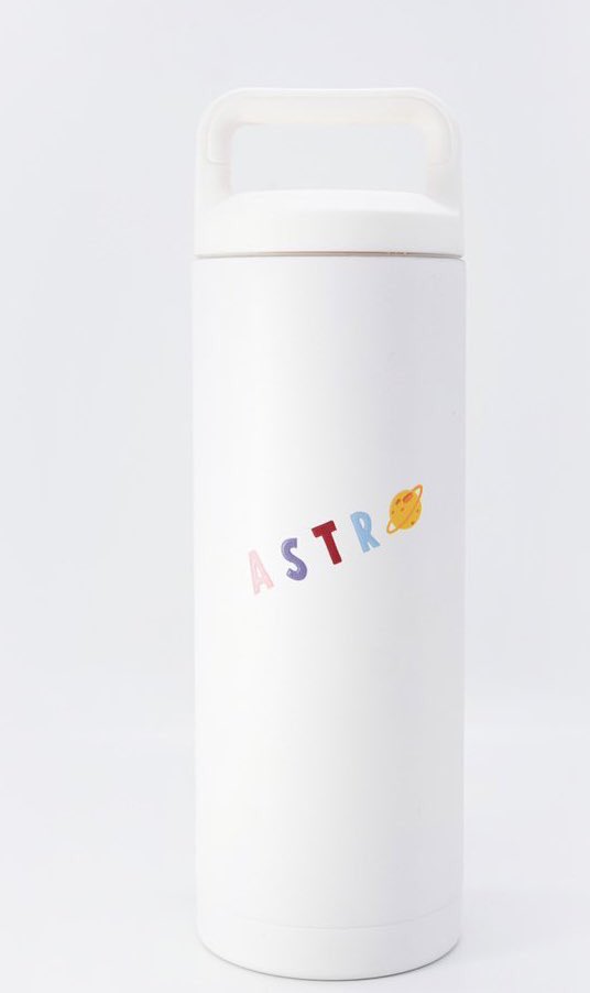 JJ_JNL's tweet photo. ถ้าขายกระบอกน้ำ astro สีขาว กะ สีชมพู จะมีคนสนใจมั้ยคะ ไม่เคยใช้งานเลยน้า 850 รวมส่ง 🥺🥺 
 #ตลาดนัดไบร์ทวิน https://t.co/lNufhLAIF4