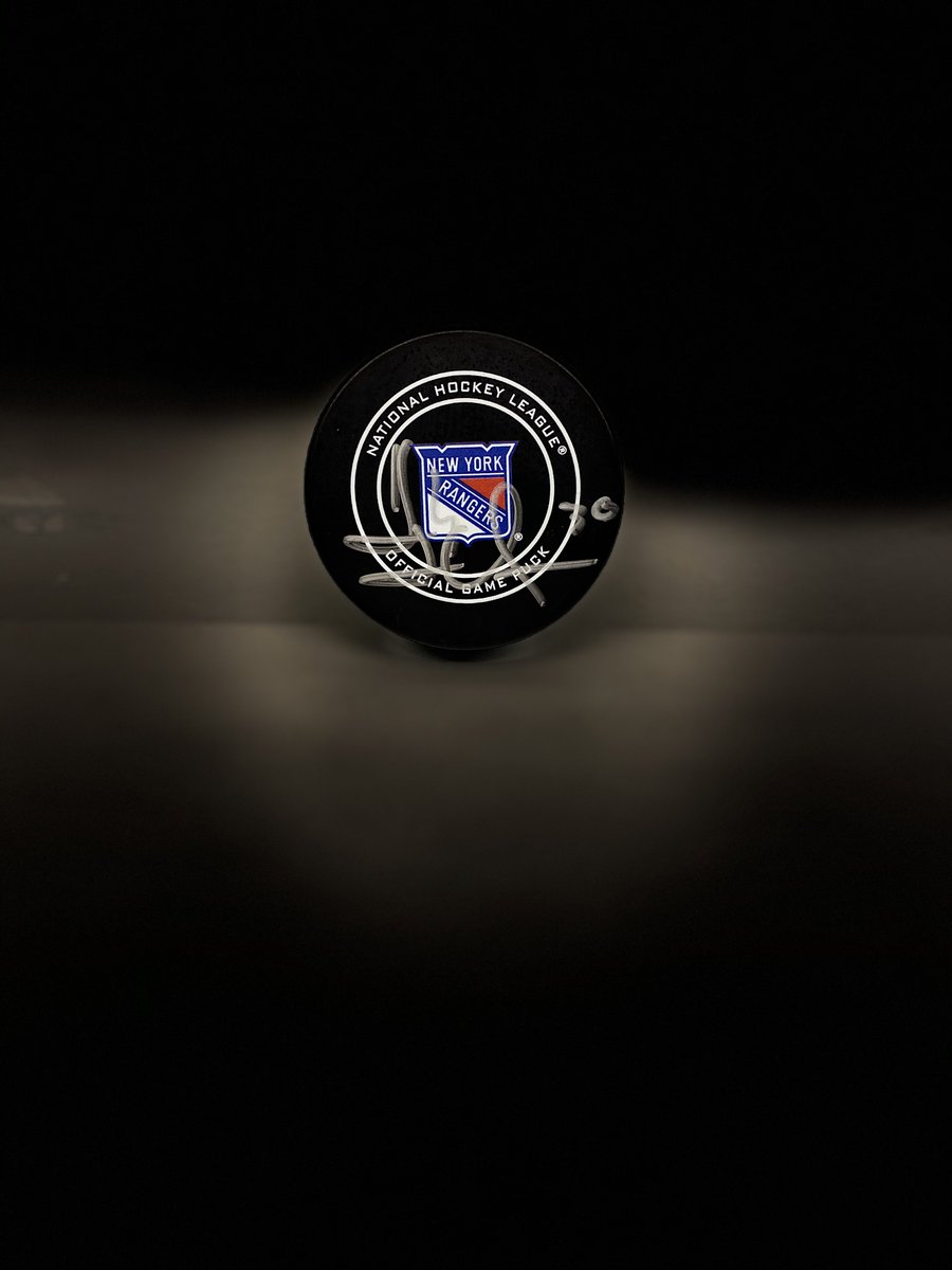 RangersMSGN's tweet image. 🚨GIVEAWAY ALERT🚨

Henrik is making his @MSGNetworks debut tonight, and we're giving away a signed puck to celebrate! 

RT &amp;amp; Follow us for your chance to win