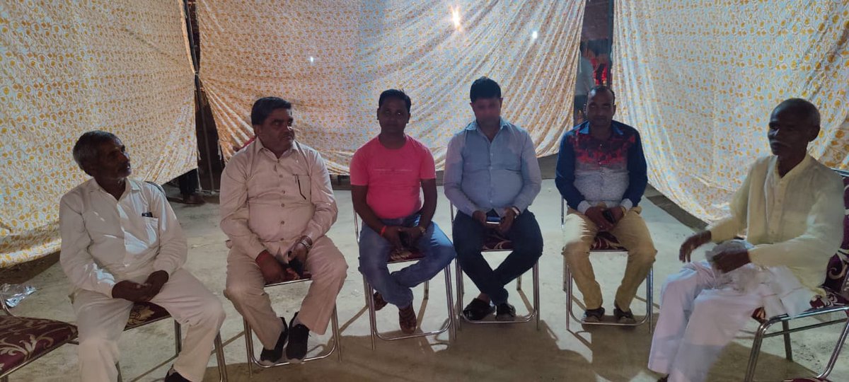 RajputMla's tweet photo. भाजपा कार्यकर्ता श्री चंद्रपाल मौर्य की बेटी की शादी में सम्मिलित हुआ https://t.co/o0gHNCm4wy