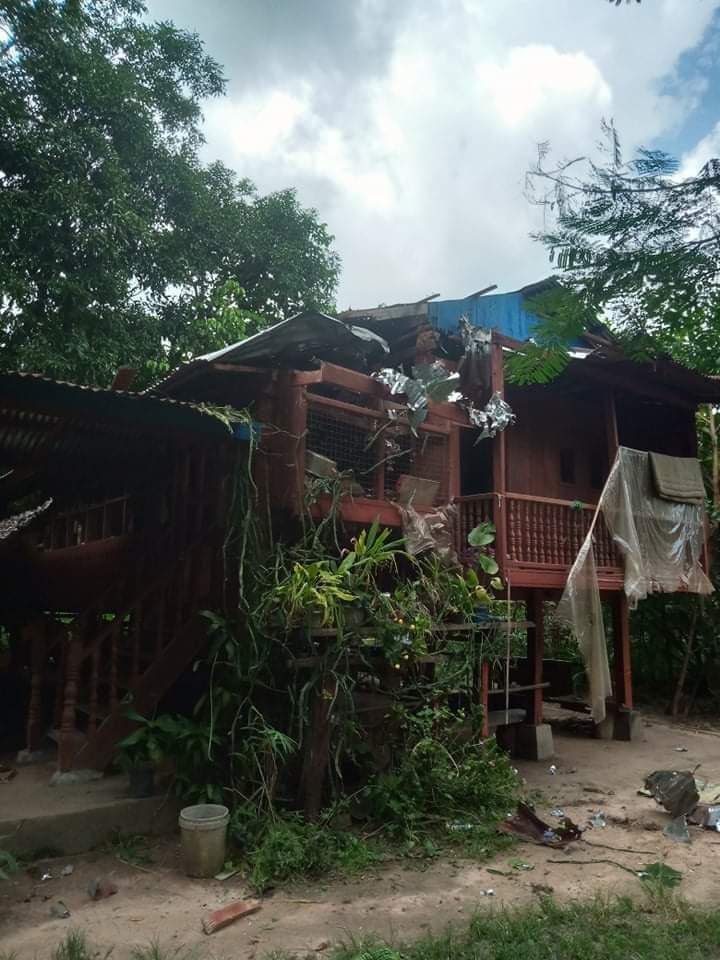 SpringBago's tweet photo. 1/2) 
Scenes of damages in #YwarThit village #KawKaYeik tsp (South) due to reckless shootings by SAC's battalion 230 on Oct 14. 

#WhatsHappeningInMyanmar
#Oct14Coup https://t.co/wEVKyP5C5B