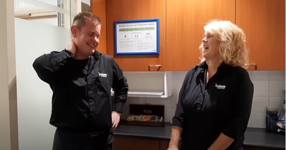 Vandaag kijken we mee met Jorn👀! Hij doet de catering op kantoor in Heerenveen☕️ Kijk je mee? Ook kregen we een kijkje bij het nieuwe Mooi op 12 in Franeker🎉. Wat maken en verkopen ze daar🎨? Dit en meer zie je in Binnen Alliade. 

Veel kijkplezier! bit.ly/3DISZe3