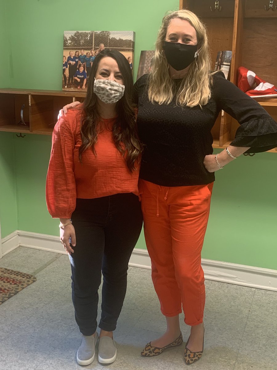 DrCarlaNeal's tweet image. Not Unity Day yet…but we are rocking the orange a week early! #virtualacademy  #theheartofccs #CCSUnity