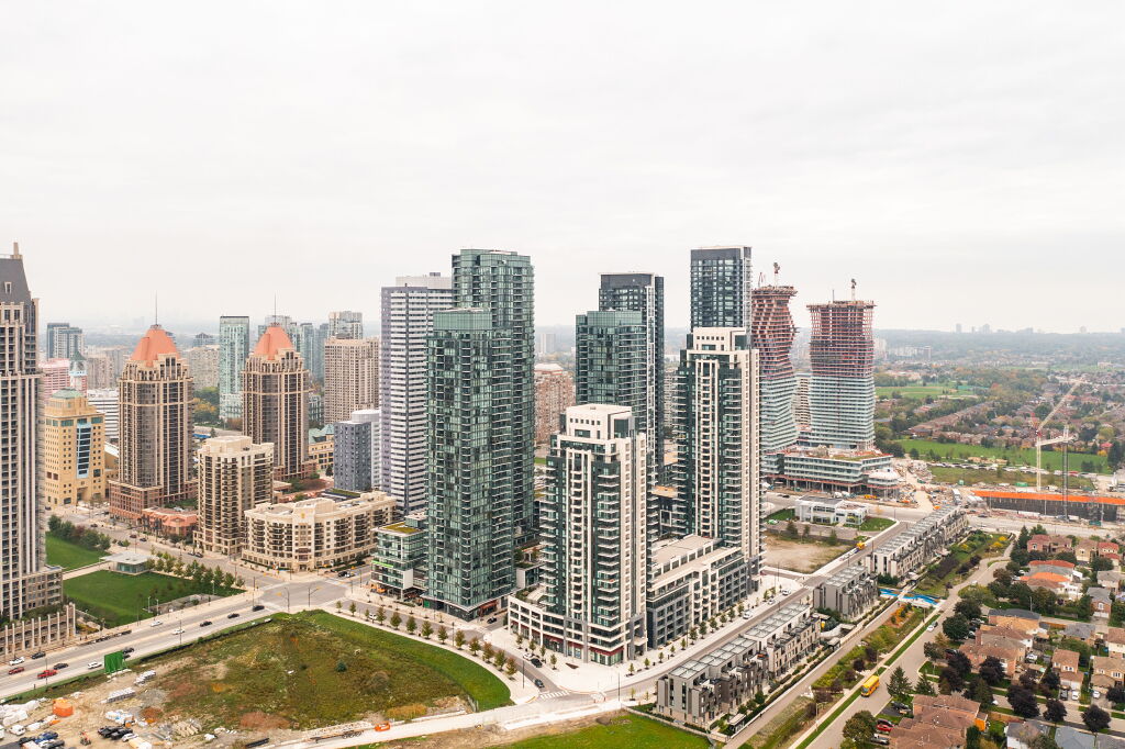 vision360tours's tweet photo. Check out my new virtual tour for #615-4070 Confederation Parkway, Mississauga, ON L5B 0E9 https://t.co/sBIbWFpEvm https://t.co/vHBNOcxGTl