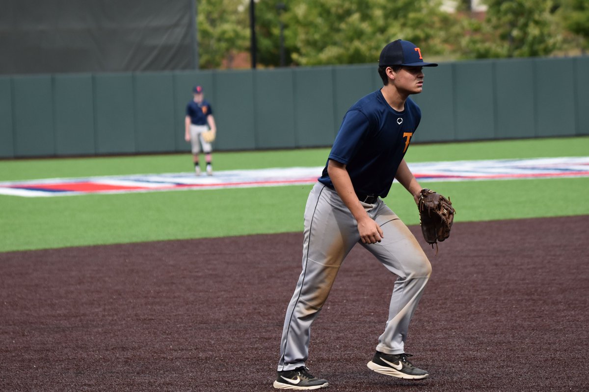 Danny Farrell <a href="/dfarrell_32/">Daniel Farrell</a> with a 3 for 3 performance last night going up against some of the area's top pitchers.  One of the best 2024 bats in VA?  Yes.

titansprospects.com/danny-farrell

@BaseballBDHS