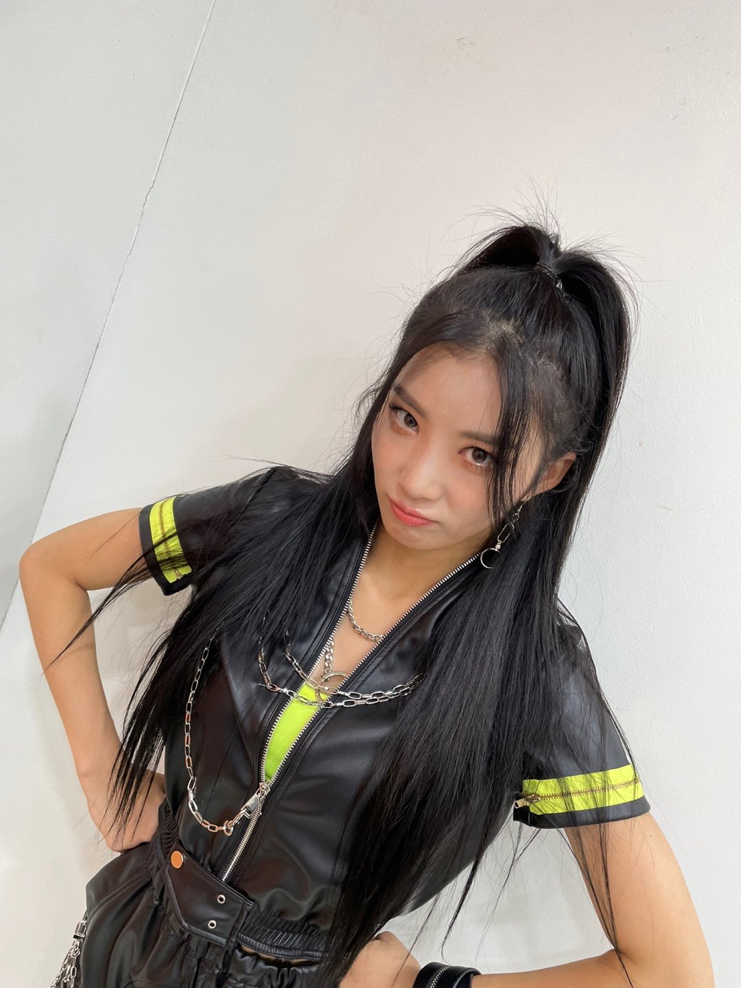 FBqfgOSUYAc4P9m?format=jpg&name=large