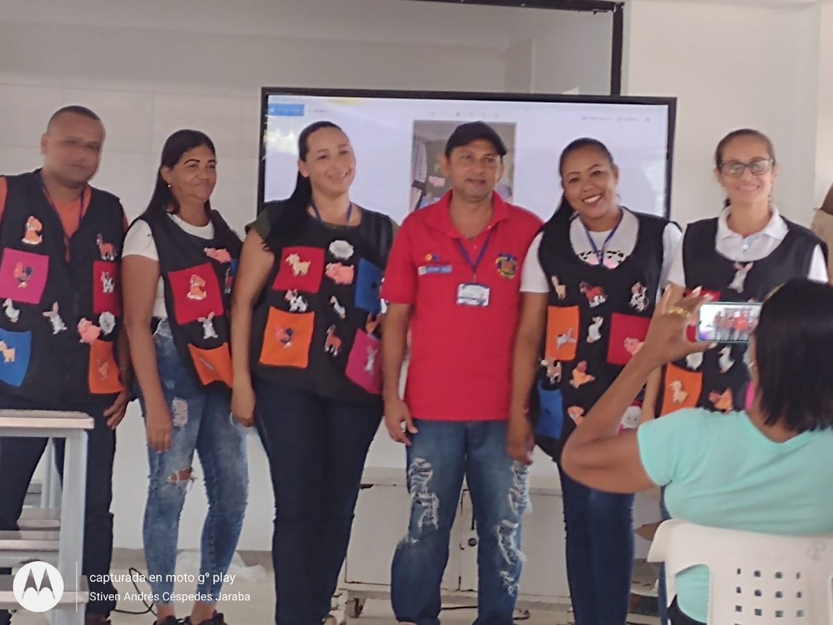 EdgarEusse's tweet photo. @onucolombia  #DelantalesMágicosenAcción #MaestrasRuralesPTA Mención de reconocimiento en el "Día de la Mujer Rural" a todas las Docentes, tutoras y maestras de los Establecimientos Educativos Focalizados por el "Programa Todos a Aprender" del Ministerio de Educación - Colombia https://t.co/5UhknTXsyw