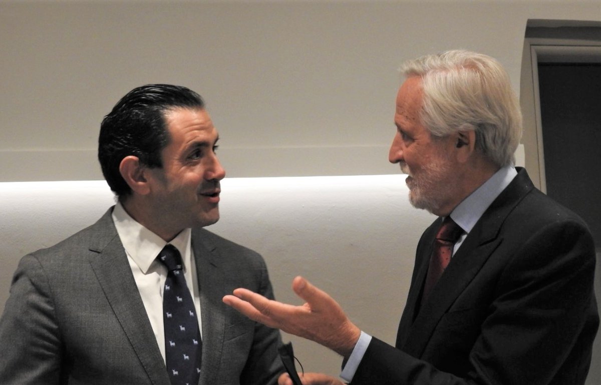 SOHellas's tweet photo. Ο #ΝΑΟΚΘ εμπιστεύτηκε το έργο μας και άνοιξε την αγκαλιά του στα άτομα με νοητική αναπηρία της περιοχής.
Υπογράψαμε Μνημόνιο Συνεργασίας μαζί του, σημαίνοντας την ίδρυση προπονητικού προγράμματος στα αθλήματα της Κωπηλασίας και το Κανόε Καγιάκ.
#SOHellas https://t.co/fF9d0uqMAR
