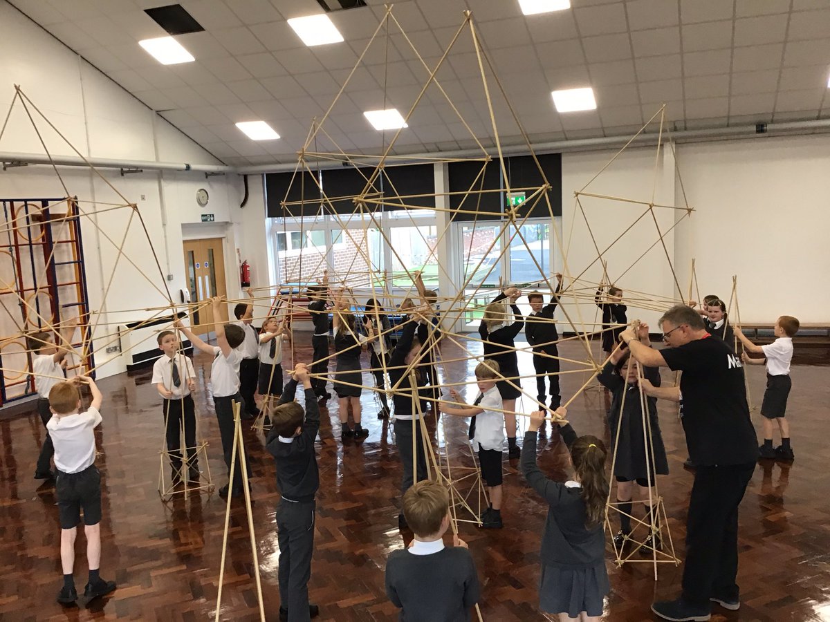 Year3TSP's tweet image. We’ve done it! 💪🧱We’ve made the @TajMahalMumbai with @ArchitectureW. We worked as a team to lift up the roof structure and used the walls we had made earlier, to support it. We are delighted with our finished product! #architecture #TSPGeography