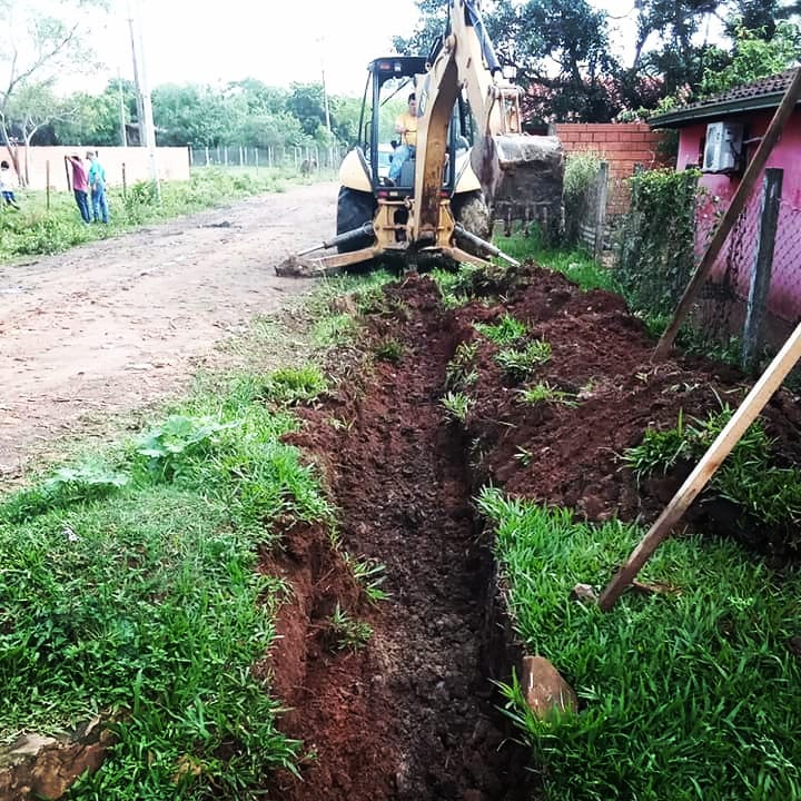 ¡Trabajos de limpieza del cauce hídrico!

📌 Calle Ramón I. Cardozo y calle corta - B° San Blas

#AleAguilera #IntendenteVca